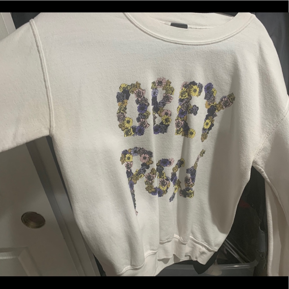 Obey long sleeve crew neck